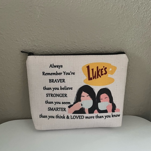 Cream Pouch - Picture 3 of 6